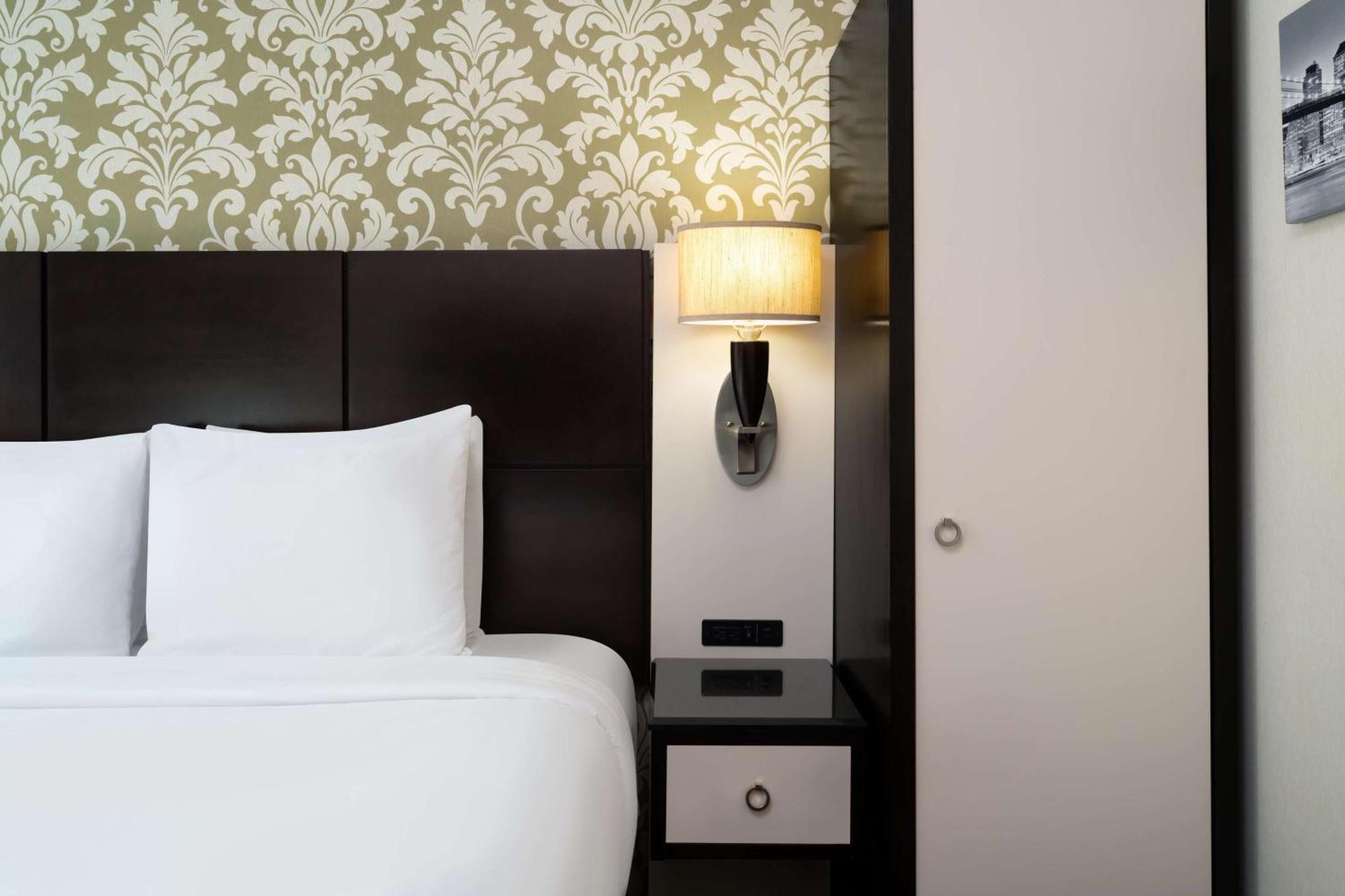 Best Western Premier Herald Square New York City Exterior photo