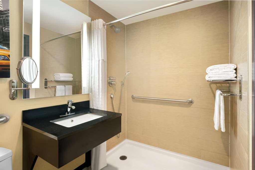 Best Western Premier Herald Square New York City Room photo